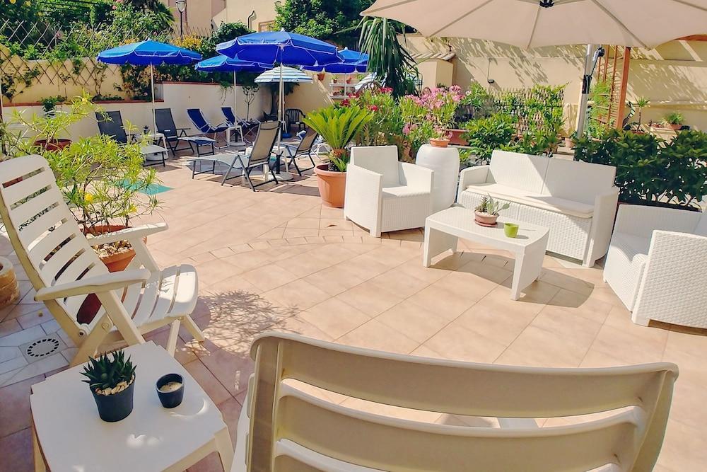 קאסטלמארה דל גולפו Bed & Breakfast Tiziana מראה חיצוני תמונה