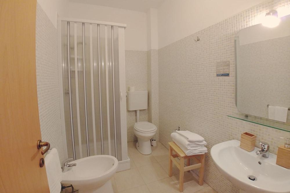 קאסטלמארה דל גולפו Bed & Breakfast Tiziana מראה חיצוני תמונה