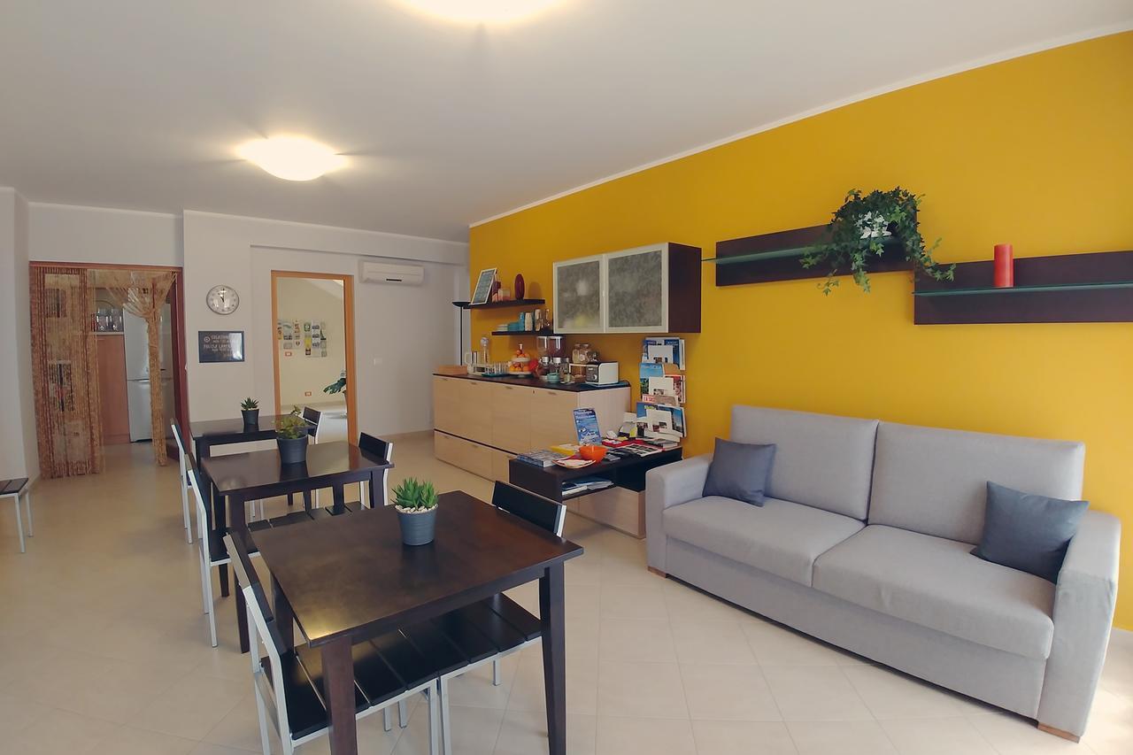 קאסטלמארה דל גולפו Bed & Breakfast Tiziana מראה חיצוני תמונה